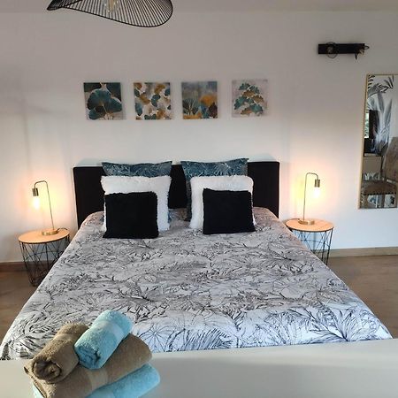 La Tourelle Suite Cosy Entre Vignoble Aixois Et Luberon Le Puy-Sainte-Reparade Ngoại thất bức ảnh