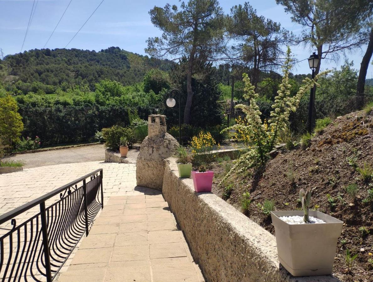 La Tourelle Suite Cosy Entre Vignoble Aixois Et Luberon Le Puy-Sainte-Reparade Ngoại thất bức ảnh